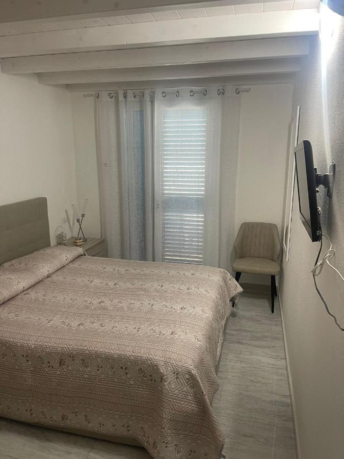 La Perla Del Mare 2 Bed & Breakfast La Caletta Luaran gambar