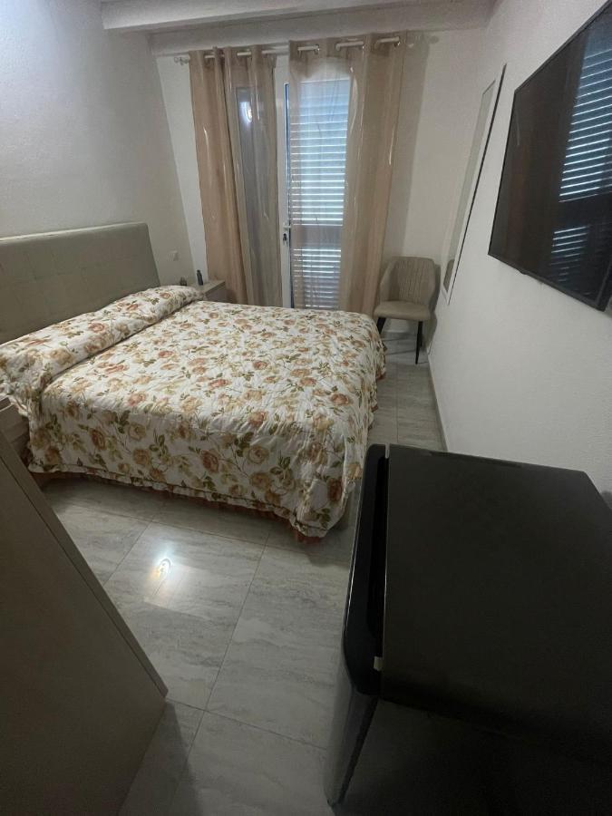 La Perla Del Mare 2 Bed & Breakfast La Caletta Luaran gambar