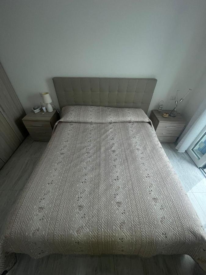 La Perla Del Mare 2 Bed & Breakfast La Caletta Luaran gambar