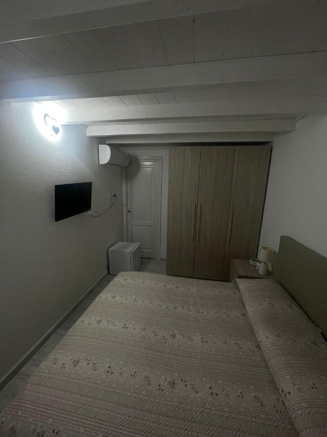 La Perla Del Mare 2 Bed & Breakfast La Caletta Luaran gambar