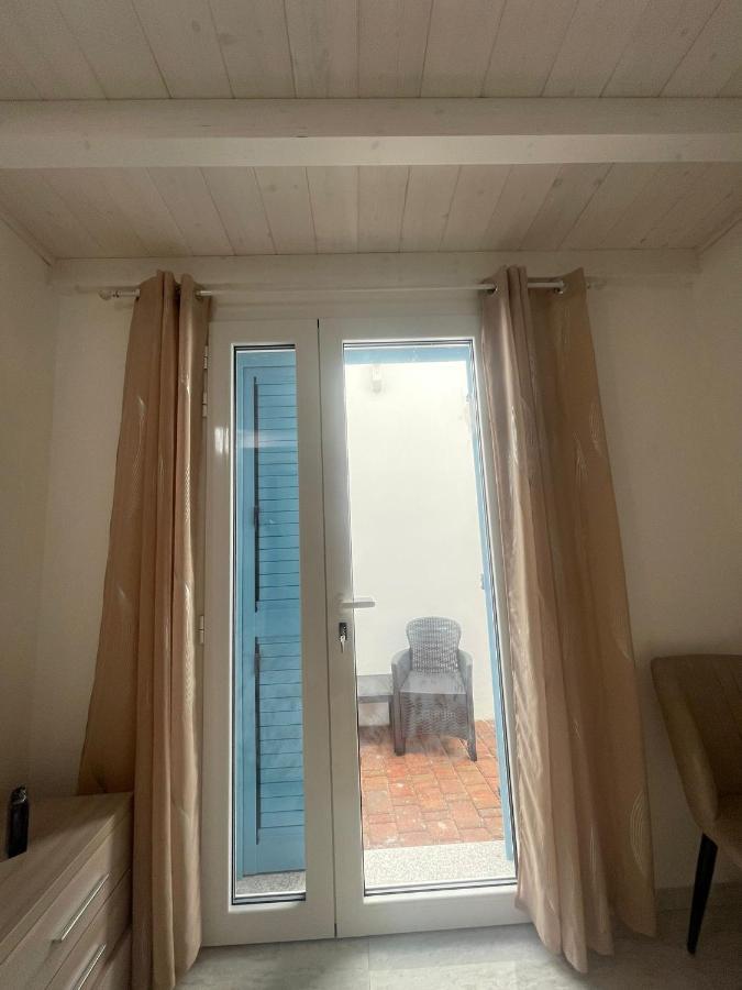 La Perla Del Mare 2 Bed & Breakfast La Caletta Luaran gambar